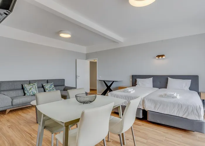 Winter 2 アパート フンシャル