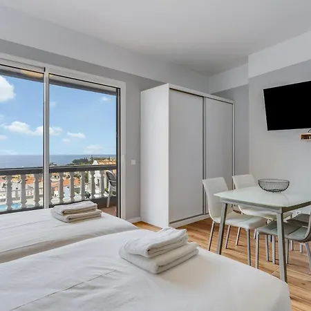 Apartment Winter 2 Stylish Near Beaches