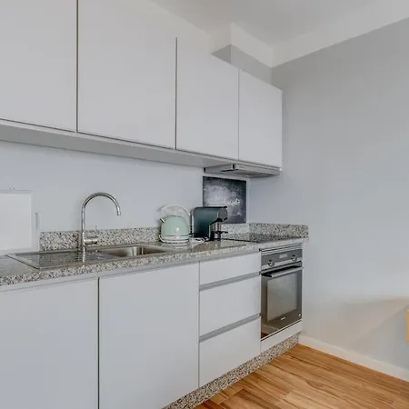 Apartment Winter 2 Stylish Near Beaches *